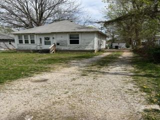 Foreclosed Home - 1346 N WABASH AVE, 65802