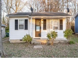 Foreclosed Home - 934 S KANSAS AVE, 65802