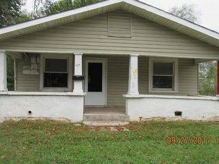 Foreclosed Home - 1525 N GOLDEN AVE, 65802