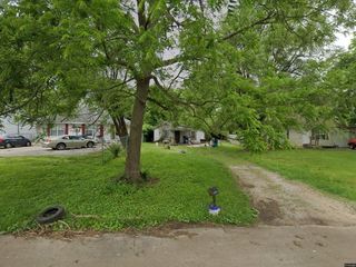 Foreclosed Home - 1726 W BELMONT ST, 65802