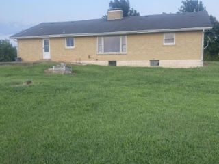 Foreclosed Home - 1605 S FARM ROAD 97, 65802