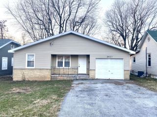 Foreclosed Home - 2627 N EAST AVE, 65803