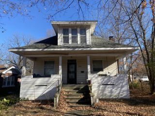 Foreclosed Home - 2018 N DOUGLAS AVE, 65803