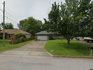 Foreclosed Home - 1384 E ARLINGTON ST, 65803