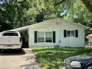 Foreclosed Home - 2121 N ROOSEVELT AVE, 65803
