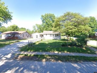 Foreclosed Home - 2638 N FREMONT AVE, 65803