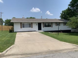 Foreclosed Home - 2659 W TRUMAN ST, 65803