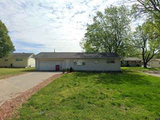 Foreclosed Home - 2306 N BESS PL, 65803