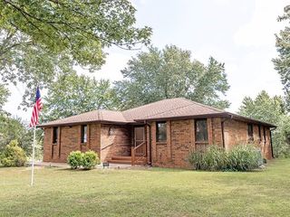 Foreclosed Home - 2094 E FARM ROAD 94, 65803