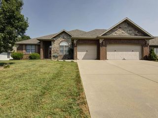 Foreclosed Home - 3770 N CROSWELL AVE, 65803