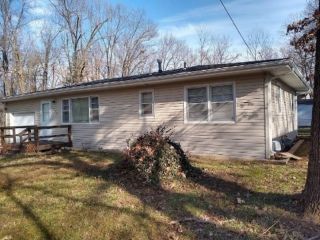 Foreclosed Home - 1010 S GELVEN AVE, 65804