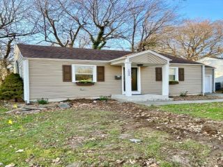 Foreclosed Home - 1033 S CRUTCHER AVE, 65804