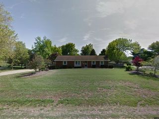 Foreclosed Home - 1536 E HOLIDAY ST, 65804