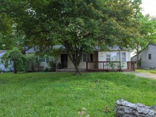 Foreclosed Home - 1701 S MADALINE TER, 65804