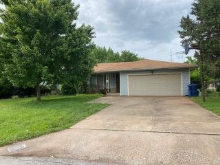 Foreclosed Home - 1355 E ROSEBRIER ST, 65804