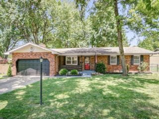 Foreclosed Home - 3073 E AVALON DR, 65804