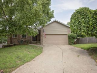 Foreclosed Home - 3051 E SWALLOW ST, 65804