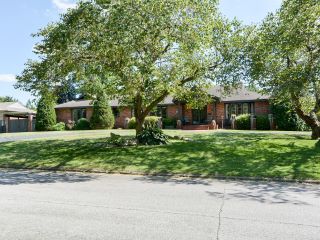 Foreclosed Home - 2908 E AVALON DR, 65804