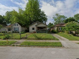 Foreclosed Home - 812 W PERSHING ST, 65806