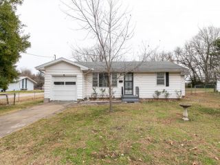 Foreclosed Home - 1302 S NEWTON AVE, 65807
