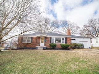 Foreclosed Home - 2459 S ROANOKE AVE, 65807