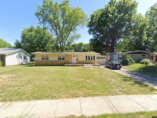 Foreclosed Home - 1124 E MORNINGSIDE ST, 65807