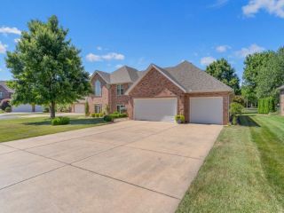 Foreclosed Home - 831 E STERLING RIDGE CT, 65810