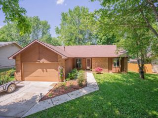 Foreclosed Home - 1145 E OAK TREE LN, 65810