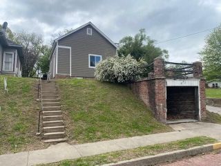 Foreclosed Home - 107 N 13TH ST, 66002