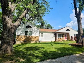 Foreclosed Home - 7205 ELM DR, 66002