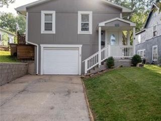 Foreclosed Home - 924 S 6TH ST, 66002