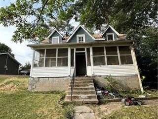 Foreclosed Home - 1011 ATCHISON ST, 66002