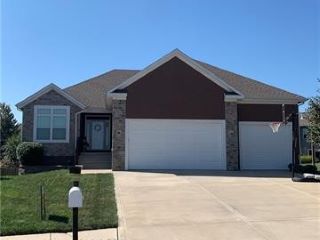 Foreclosed Home - 16751 SANDSTONE CIR, 66007