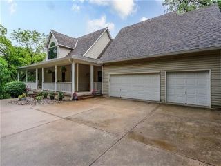 Foreclosed Home - 9225 OAK VALLEY DR, 66018
