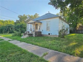Foreclosed Home - 913 S VINE ST, 66032