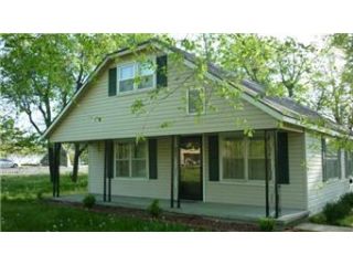 Foreclosed Home - 801 N 5TH ST, 66040