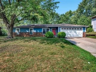 Foreclosed Home - 2501 LAZY BROOK LN, 66047