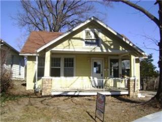 Foreclosed Home - 1418 SPRUCE ST, 66048