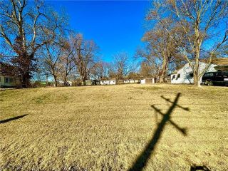 Foreclosed Home - 1350 PAWNEE ST, 66048
