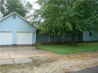 Foreclosed Home - 707 S 3RD ST, 66053
