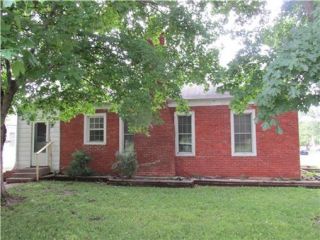 Foreclosed Home - 8 S Mulberry St, 66053