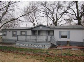 Foreclosed Home - 713 N OAK ST, 66067