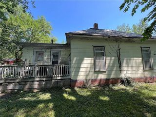 Foreclosed Home - 832 S WILLOW ST, 66067