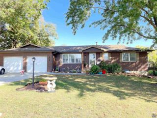 Foreclosed Home - 208 SUNFLOWER BLVD, 66070