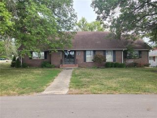 Foreclosed Home - 8 SUNSET LN, 66071