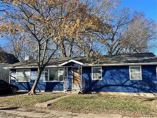 Foreclosed Home - 112 S MCGINNIS AVE, 66079
