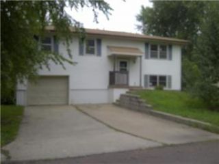 Foreclosed Home - 353 W 3RD TER, 66092