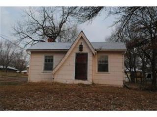 Foreclosed Home - 2420 N 67TH ST, 66104
