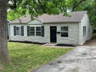 Foreclosed Home - 2702 S 49TH ST, 66106