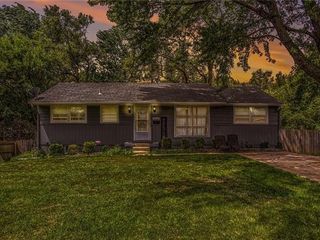 Foreclosed Home - 2414 S 47TH DR, 66106